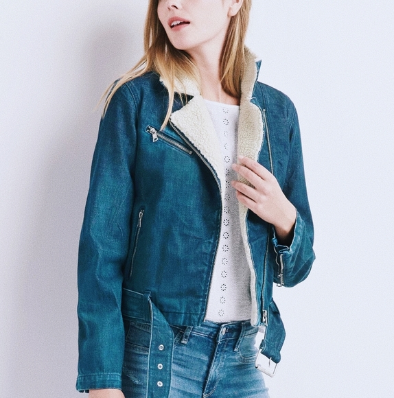 Denim x Sherpa Belted Moto Jacket - Picture 2 of 11